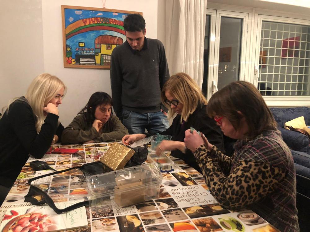 Rosaria Melia e Marina Valli con i ragazzi di Double (3)